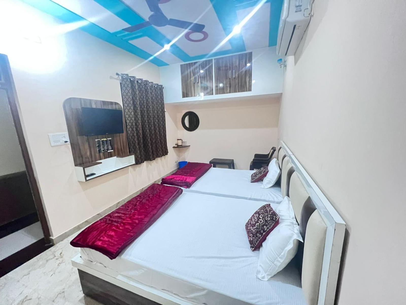 The Orchid Villa Homestay - Walkable Distance From Taj Mahal Agra  Exteriér fotografie