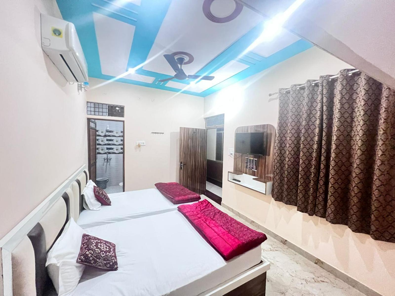 The Orchid Villa Homestay - Walkable Distance From Taj Mahal Agra  Exteriér fotografie